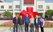 赓续奋斗 桃李有情